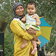 Äiti ja poika Borobudurilla