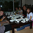Ystäväperheen kanssa syömässä, Seoul