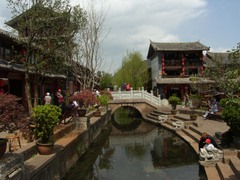 Lijiang_old_town_tekstin_kuva