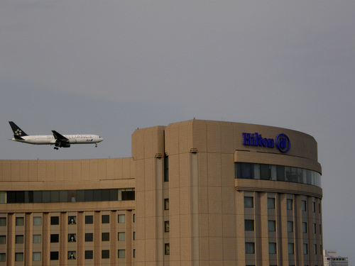 Hilton and airplane, Narita