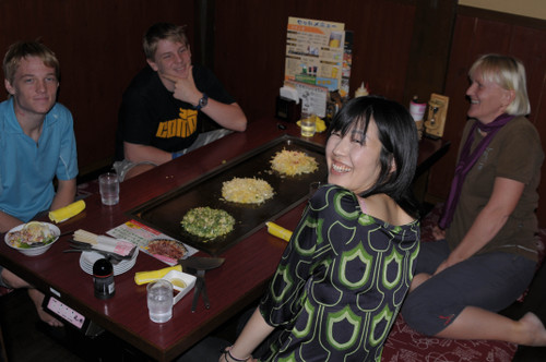 Syömässä Kumikon kanssa, Kanazawa