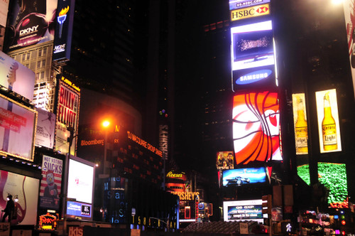 Iltavaloja Time Squarella